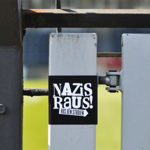 Aufkleber Nazis raus! aus den Stadien